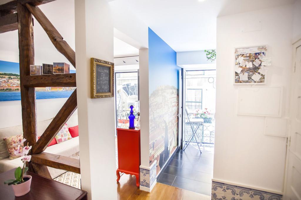 Typical Bairro Alto Apartment Lisbon Exterior photo