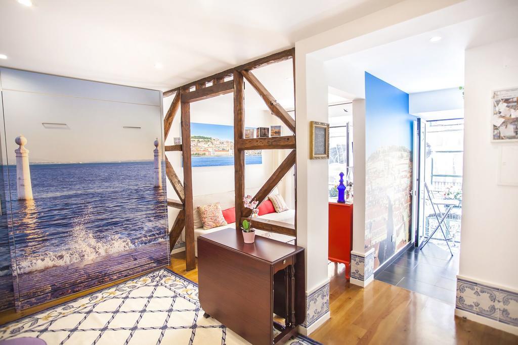 Typical Bairro Alto Apartment Lisbon Exterior photo
